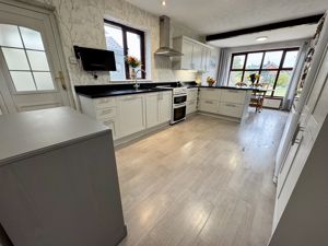 Open Plan Dining Kitchen- click for photo gallery